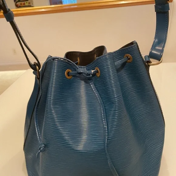 Vintage Louis Vuitton Petit Noe bag blue